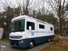 2016 Winnebago Brave 27B, $ 71,700