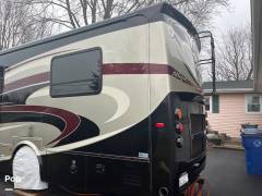 2013 Tiffin Allegro Breeze 32BR, $ 107,000