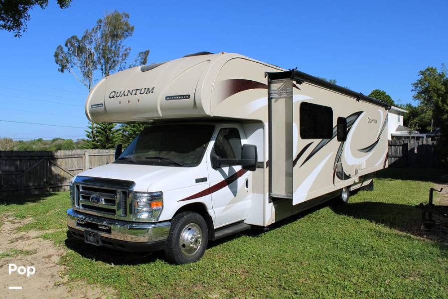 2017 Thor Motor Coach Quantum WS31, $ 75,300