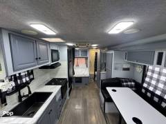 2011 Fleetwood Tioga Ranger 25G, $ 33,000