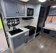 2011 Fleetwood Tioga Ranger 25G, $ 33,000