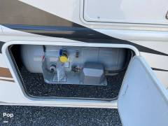 2019 Thor Motor Coach Hurricane 35M, $ 108,000