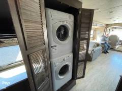 2019 Thor Motor Coach Hurricane 35M, $ 108,000