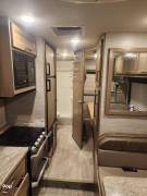 2021 Thor Motor Coach Daybreak 22DB, $ 87,400