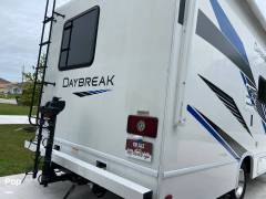 2021 Thor Motor Coach Daybreak 22DB, $ 87,400