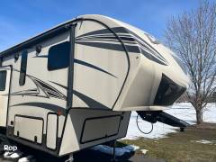 2016 Prime Time Crusader 337QBH, $ 26,000