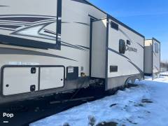 2016 Prime Time Crusader 337QBH, $ 26,000