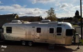 2016 Airstream Classic 30 Twin, $ 49,500