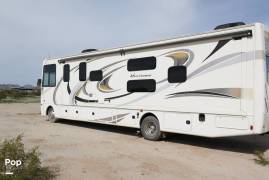2017 Thor Motor Coach Hurricane 34J, $ 71,800
