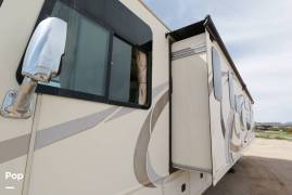 2017 Thor Motor Coach Hurricane 34J, $ 71,800