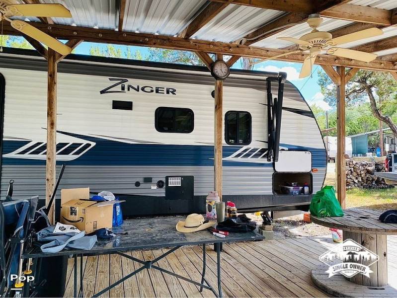 2018 CrossRoads Zinger Z229RB, $ 18,500