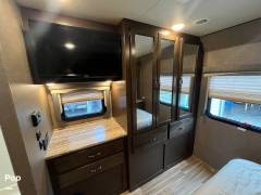2017 Thor Motor Coach A.C.E. 30.3, $ 63,000