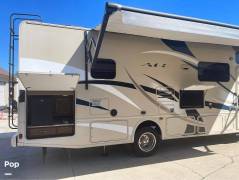 2017 Thor Motor Coach A.C.E. 30.3, $ 63,000
