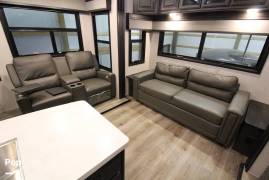 2021 Highland Ridge Open Range 371MBH, $ 72,000