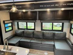 2021 Highland Ridge Silverstar 376FBH, $ 54,500
