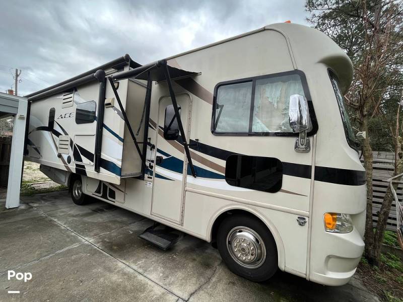 2015 Thor Motor Coach A.C.E. 27.1, $ 35,900