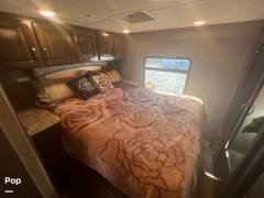 2018 Thor Motor Coach Chateau 31W, $ 57,500