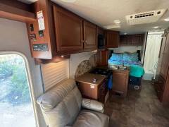 2014 Fleetwood Jamboree Searcher 25K, $ 32,000