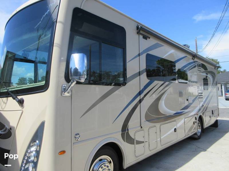 2018 Thor Motor Coach Windsport 29M, $ 72,500