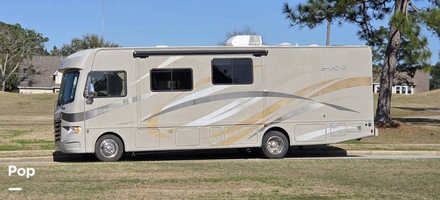 2014 Thor Motor Coach A.C.E. 30.1, $ 47,000
