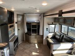 2021 Palomino Puma 28DBFQ, $ 30,000