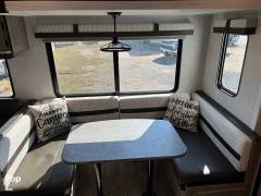 2021 Palomino Puma 28DBFQ, $ 30,000