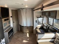 2021 Palomino Puma 28DBFQ, $ 30,000