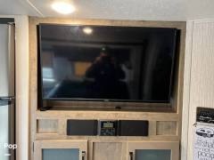 2021 Palomino Puma 28DBFQ, $ 30,000
