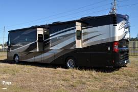 2015 Winnebago Journey 40R, $ 137,900