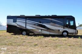 2015 Winnebago Journey 40R, $ 137,900
