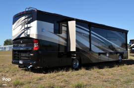 2015 Winnebago Journey 40R, $ 137,900