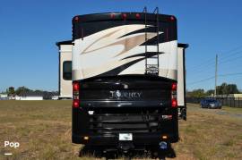 2015 Winnebago Journey 40R, $ 137,900