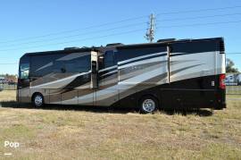 2015 Winnebago Journey 40R, $ 137,900