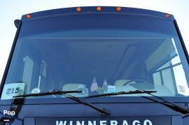 2015 Winnebago Journey 40R, $ 137,900