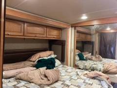 2010 Winnebago Adventurer 35P, $ 44,099
