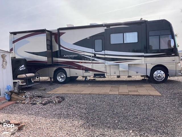 2010 Winnebago Adventurer 35P, $ 44,099