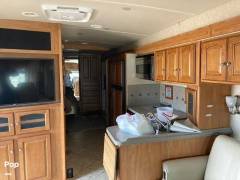 2010 Winnebago Adventurer 35P, $ 44,099