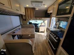 2022 Thor Motor Coach Freedom Elite 22 HE, $ 66,000