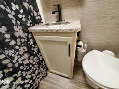 2022 Thor Motor Coach Freedom Elite 22 HE, $ 66,000
