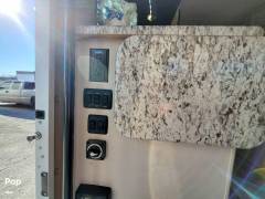 2022 Thor Motor Coach Freedom Elite 22 HE, $ 66,000