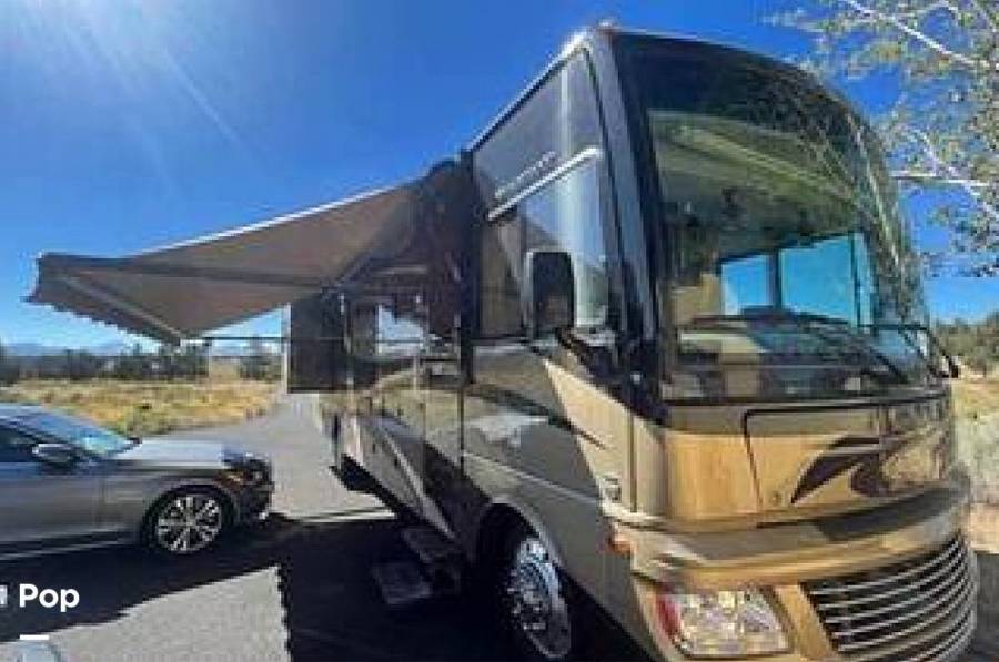 2013 Fleetwood Bounder 35K, $ 45,500