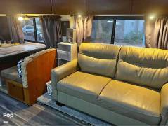 2008 Winnebago Sightseer 35J, $ 62,300