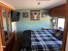 2008 Winnebago Sightseer 35J, $ 62,300