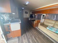 2008 Winnebago Sightseer 35J, $ 62,300