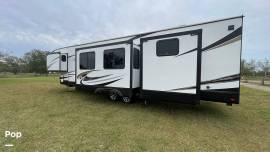 2022 Forest River Sabre 38DBQ, $ 40,000
