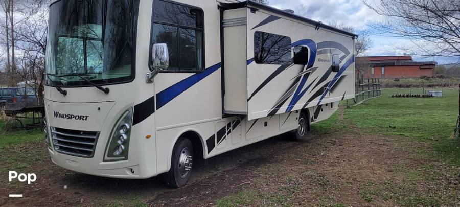 2022 Thor Motor Coach Windsport 29M, $ 109,900