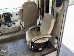 2013 Thor Motor Coach Windsport 32A, $ 63,900