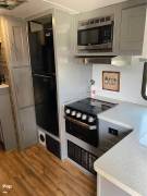 2019 Cruiser RV Radiance UltraLite 32BH, $ 31,800