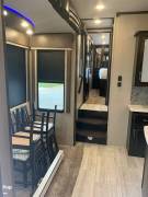 2017 Grand Design Momentum 376TH, $ 50,000