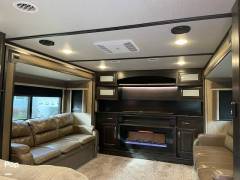 2017 Grand Design Momentum 376TH, $ 50,000